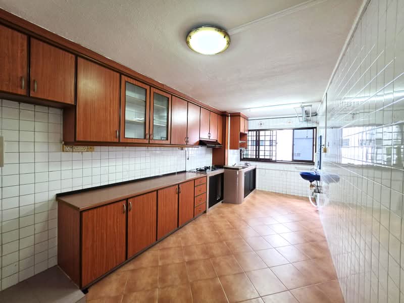 744 Yishun Street 72, 744 Yishun Street 72, 2 Bedrooms, 883 sqft, HDB Flat For Sale, by Adeline Low, 500211913 - Kitchen - PropertyGuru.com.sg