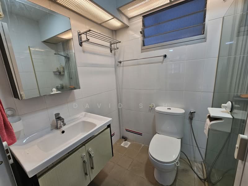 120C Canberra Crescent, 120C Canberra Crescent, 3 Bedrooms, 1,216 sqft, HDB Flat For Rent, by David Soh, 500211915 - Master Bathroom - PropertyGuru.com.sg