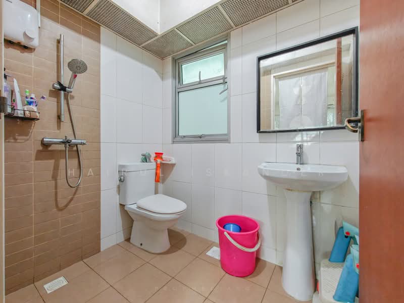 129B Canberra Street, 129B Canberra Street, 2 Bedrooms, 732 sqft, HDB Flat For Sale, by Hairul Iskander, 500211919 - Bathroom - PropertyGuru.com.sg