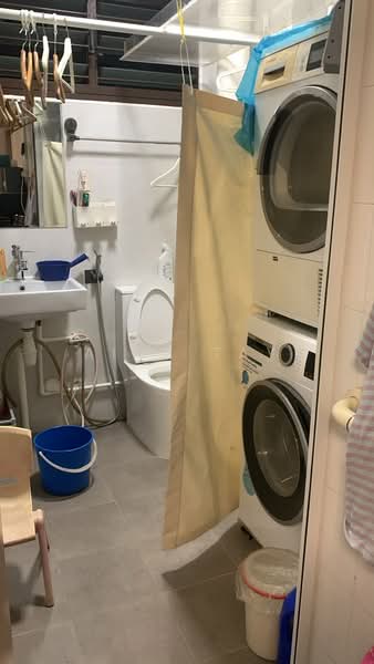 931 Jurong West Street 92, 931 Jurong West Street 92, Room Rental, 150 sqft, HDB Flat For Rent, by Aida Tay, 500211923 - Bathroom - PropertyGuru.com.sg