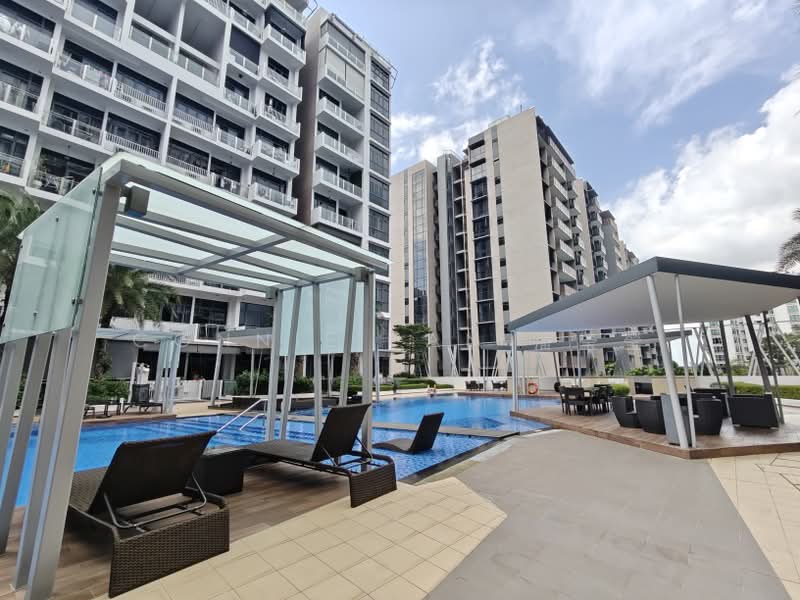 Urban Vista, 2 Tanah Merah Kechil Link, 2 Bedrooms, 550 sqft, Condominium For Rent, by Connie Pan 潘瑩瑩, 500211926 - Pool - PropertyGuru.com.sg