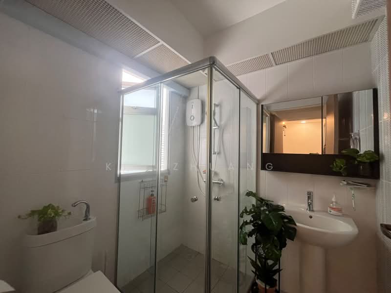 79 Dawson Road, 79 Dawson Road, 3 Bedrooms, 667 sqft, HDB Flat For Rent, by Kim Zhuang, 500211942 - Bathroom - PropertyGuru.com.sg