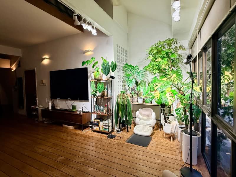 Zion Road, , 3 Bedrooms, 1,207 sqft, Walk-up Apartment For Sale, by Sherlyn Loh 罗备渟, 500211945 - Living Room - PropertyGuru.com.sg