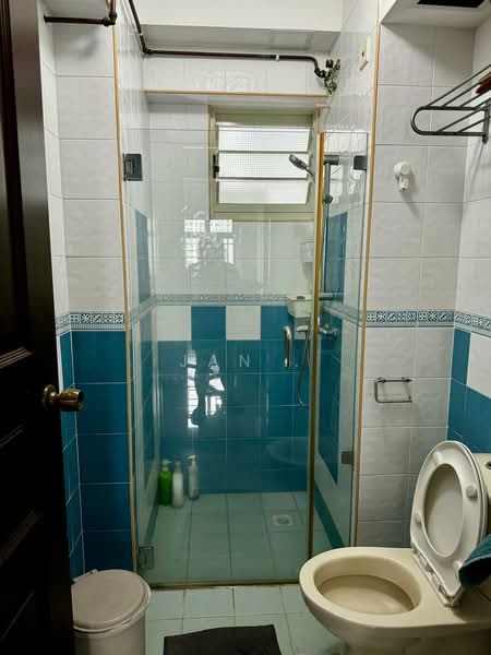 407B Fernvale Road, 407B Fernvale Road, 3 Bedrooms, 1,184 sqft, HDB Flat For Sale, by Jan ., 500211951 - Bathroom - PropertyGuru.com.sg