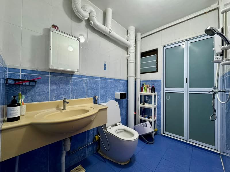 104 Rivervale Walk, 104 Rivervale Walk, Room Rental, 133 sqft, HDB Flat For Rent, by Zhuang Jieru, 500211960 - Bathroom - PropertyGuru.com.sg