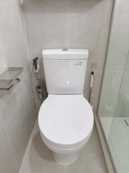 West Coast, West Coast Road, Room Rental, 180 sqft, Terraced House For Rent, by Clare Lee, 500211970 - Ensuite Bathroom 202 - PropertyGuru.com.sg