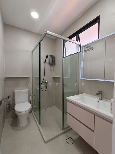 West Coast, West Coast Road, Room Rental, 180 sqft, Terraced House For Rent, by Clare Lee, 500211970 - Ensuite Bathroom 307 - PropertyGuru.com.sg