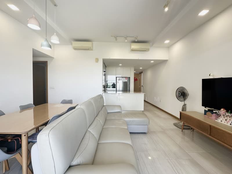 Lakeville, 7 jurong lake link, 3 Bedrooms, 1,141 sqft, Condominium For Sale, by Justin Lim, 500211981 - Living Room - PropertyGuru.com.sg