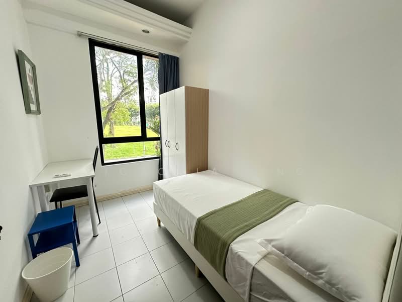 Pin Mansions, 18 Lim Ah Pin Road, Room Rental, 120 sqft, Apartment For Rent, by Victoria Ling, 500211983 - Bedroom - PropertyGuru.com.sg