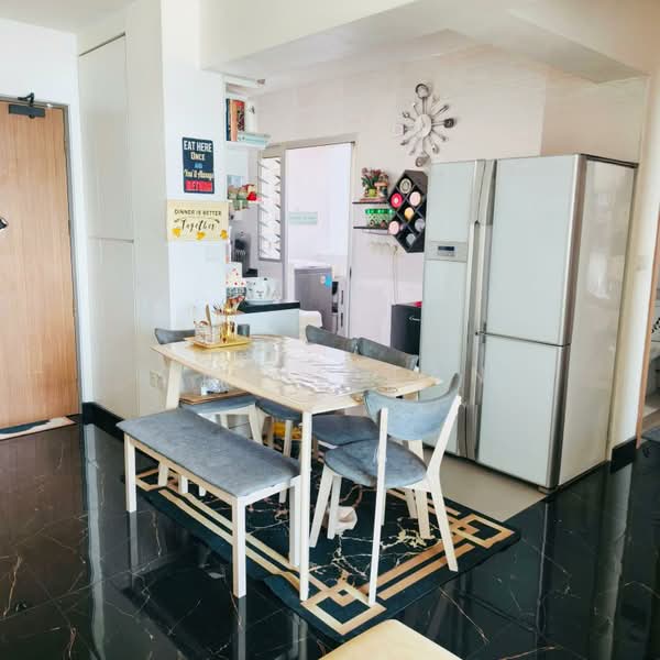 421C Northshore Drive, 421C Northshore Drive, 2 Bedrooms, 731 sqft, HDB Flat For Sale, by Chris Tan, 500211991 - Dining Room - PropertyGuru.com.sg