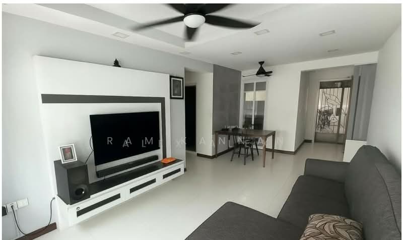 183A Boon Lay Avenue, 183A Boon Lay Avenue, 3 Bedrooms, 1,000 sqft, HDB Flat For Rent, by RAM kannan, 500211995 - Living Room - PropertyGuru.com.sg