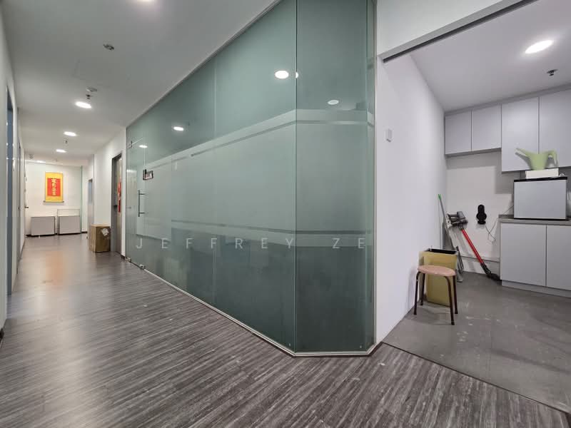 Vertex, 33 Ubi Avenue 3, 120 sqft, Light Industrial (B1) For Rent, by Jeffrey Zeus, 500211996 - Corridor - CommercialGuru.com.sg