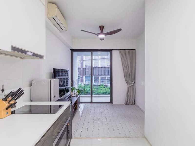 Sims Urban Oasis, 10 Sims Drive, 2 Bedrooms, 624 sqft, Condominium For Rent, by Anthea Yeo 杨丽娇, 500212001 - Living Room - PropertyGuru.com.sg