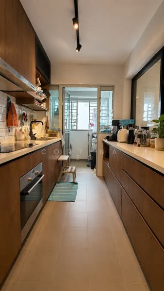 117A Jalan Tenteram, 117A Jalan Tenteram, 3 Bedrooms, 1,001 sqft, HDB Flat For Rent, by Cortina Yeo, 500212007 - Kitchen - PropertyGuru.com.sg