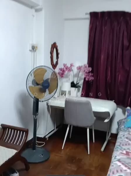 Blk 406 Pandan Gardens, Pandan Gardens, Room Rental, 100 sqft, HDB Flat For Rent, by Ronnie Ong Eng Hock, 500212008 - Bedroom - PropertyGuru.com.sg