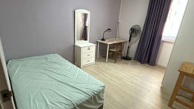 515 Hougang Avenue 10, 515 Hougang Avenue 10, Room Rental, 100 sqft, HDB Flat For Rent, by Linda Cahyadi, 500212013 - Bedroom - PropertyGuru.com.sg
