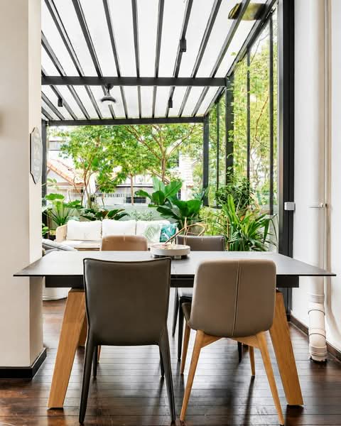 East Coast Residences, 412 Upper East Coast Road, 3 Bedrooms, 1,302 sqft, Condominium For Sale, by Klish Tan, 500212014 - Dining Room - PropertyGuru.com.sg