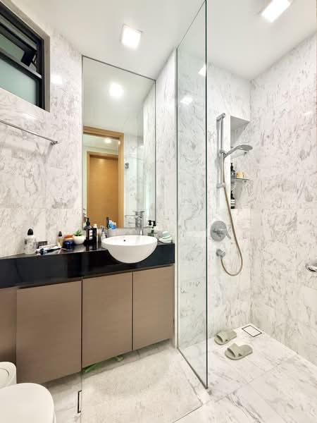 Dukes Residences, 25 Duke'S Road, 2 Bedrooms, 926 sqft, Condominium For Sale, by TJHAI C. (TJ), 500212017 - Bathroom - PropertyGuru.com.sg