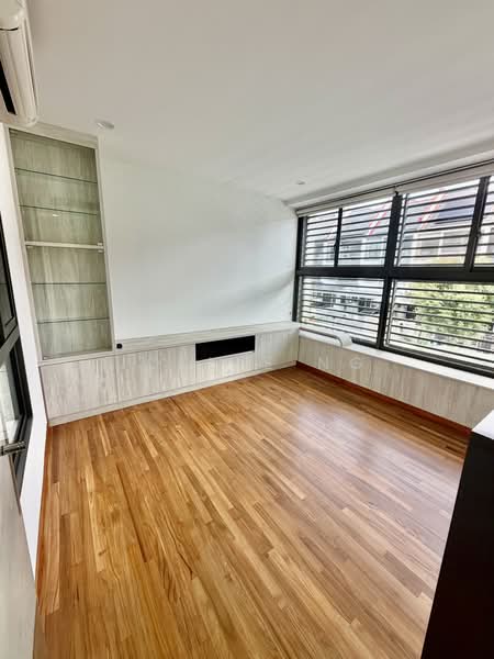 The Springside, Springside Crescent, 6 Bedrooms, 1,663 sqft, Terraced House For Rent, by Joelle Ng, 500212018 - Interior - PropertyGuru.com.sg