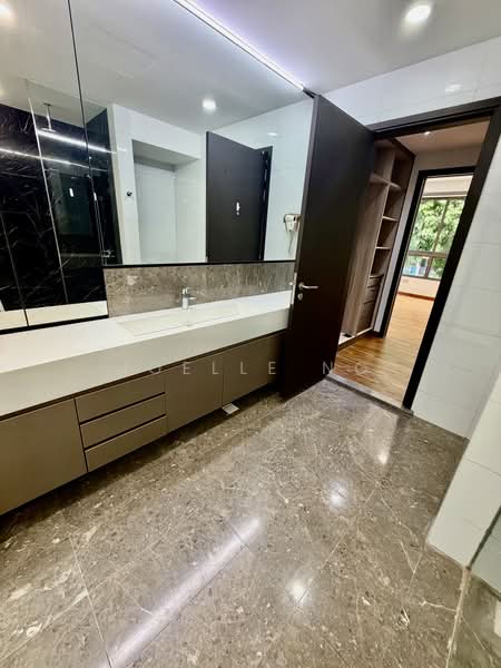 The Springside, Springside Crescent, 6 Bedrooms, 1,663 sqft, Terraced House For Rent, by Joelle Ng, 500212018 - Bathroom - PropertyGuru.com.sg