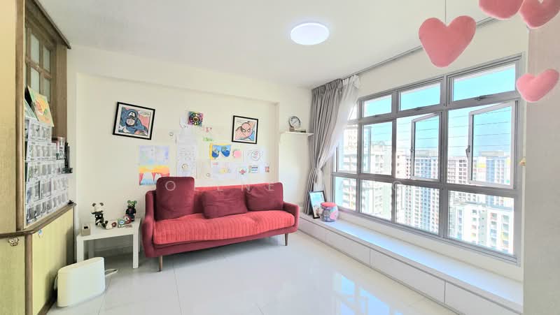 20 Teban Gardens Road, 20 Teban Gardens Road, 2 Bedrooms, 775 sqft, HDB Flat For Sale, by Jolene Yang, 500212024 - Living Room - PropertyGuru.com.sg