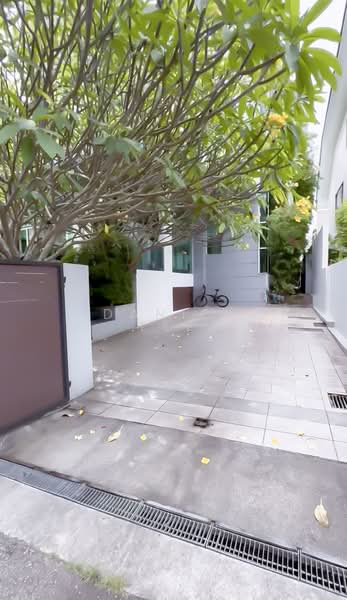 3-storey Bungalow Corner plot cul-de-sac, Wareham Road, Crescent Road, Parkstone Road, Poole Road, Wilkinson Road, Broadrick Road, Mayfield Avenue, 7 Bedrooms, 8,500 sqft, Bungalow House For Sale, by Daniel Lee, 500212026 - Exterior - PropertyGuru.com.sg