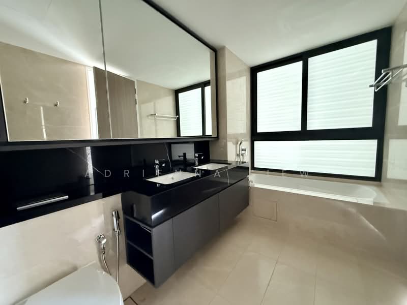 Pollen Collection, Pollen View Off Nim Road, 5 Bedrooms, 4,101 sqft, Terraced House For Rent, by Adrienna Siew, 500212028 - Bathroom - PropertyGuru.com.sg