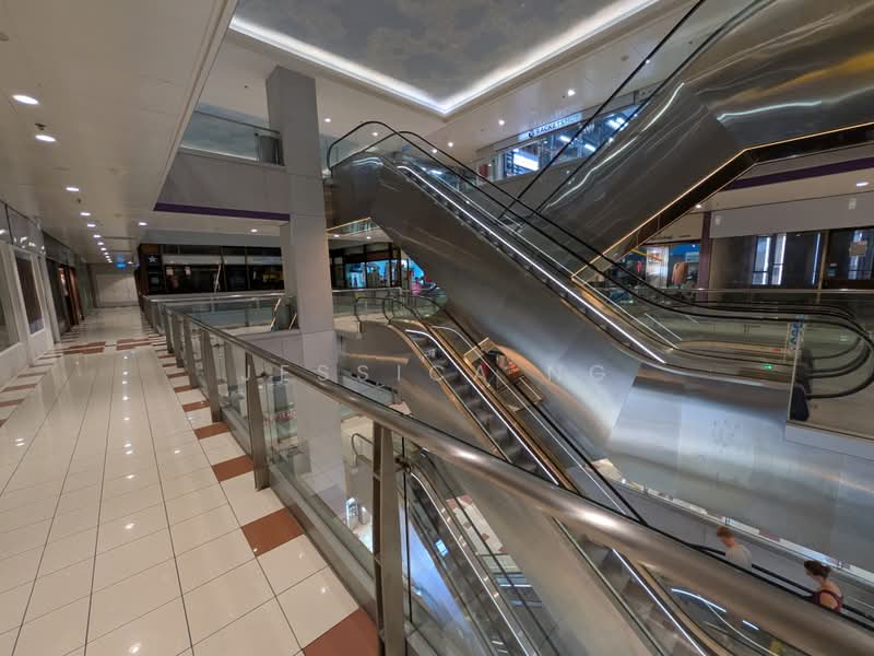 Peninsula Shopping Centre, 3 Coleman Street, 592 sqft, Other Retail For Sale, by Jessica Ng, 500212029 - Corridor - CommercialGuru.com.sg