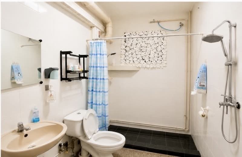 498G Tampines Street 45, 498G Tampines Street 45, 3 Bedrooms, 1,141 sqft, HDB Flat For Sale, by Cheryl Low, 500212044 - Bathroom - PropertyGuru.com.sg