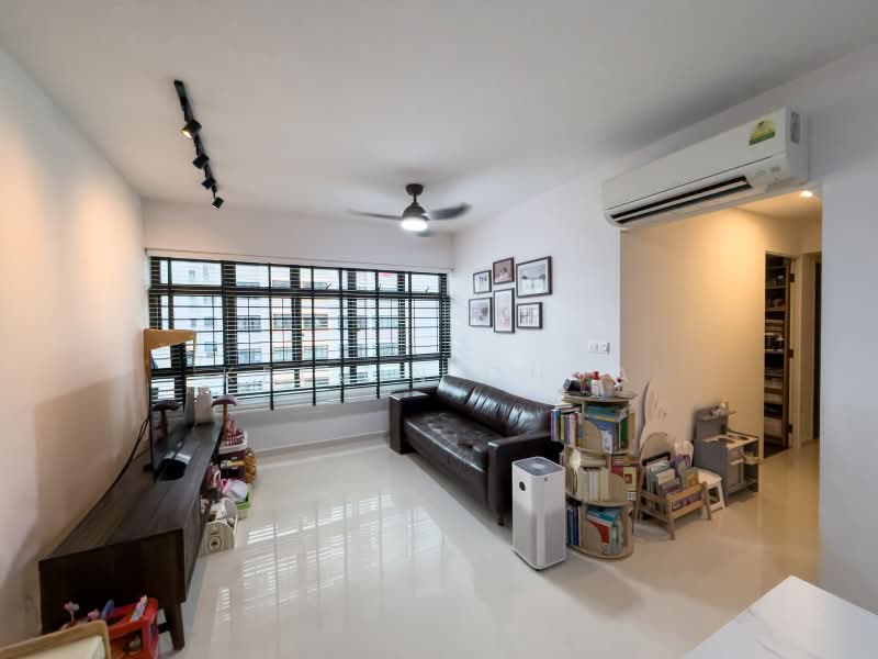 28C Dover Crescent, 28C Dover Crescent, 3 Bedrooms, 1,023 sqft, HDB Flat For Sale, by Kelvin Chua, 500212050 - Living Room - PropertyGuru.com.sg