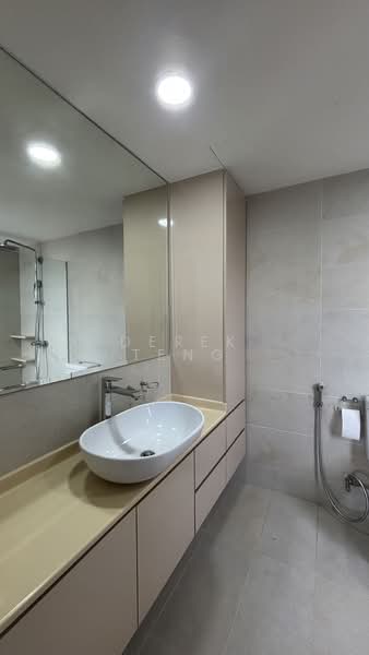 Balmoral Point, 23 Balmoral Road, 3 Bedrooms, 2,530 sqft, Apartment For Sale, by Derek Teng, 500212053 - Bathroom - PropertyGuru.com.sg