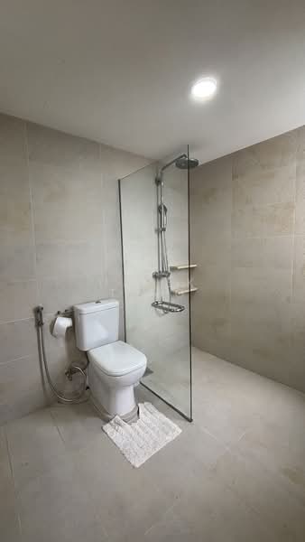 Balmoral Point, 23 Balmoral Road, 3 Bedrooms, 2,530 sqft, Apartment For Sale, by Derek Teng, 500212053 - Bathroom - PropertyGuru.com.sg