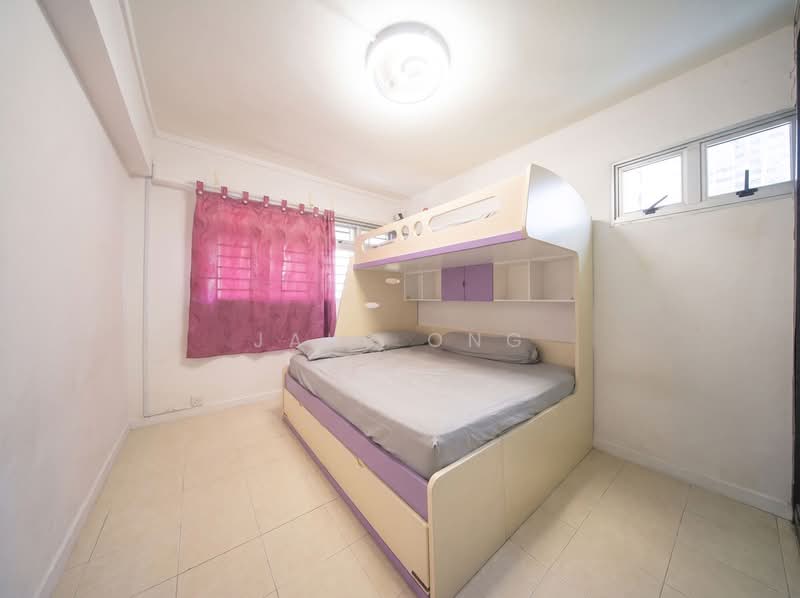 109 Bukit Batok West Avenue 6, 109 Bukit Batok West Avenue 6, 2 Bedrooms, 753 sqft, HDB Flat For Sale, by Jake Ong, 500212054 - Bedroom - PropertyGuru.com.sg
