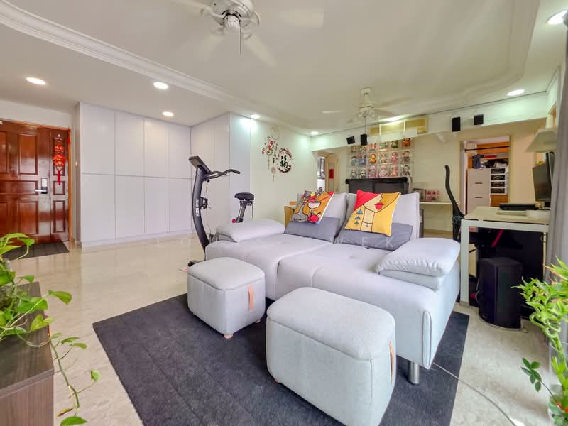 764 Woodlands Circle, 764 Woodlands Circle, 3 Bedrooms, 1,195 sqft, HDB Flat For Sale, by Louis Kwek, 500212069 - Living Room - PropertyGuru.com.sg