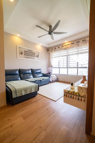 220A Sumang Lane, 220A Sumang Lane, 3 Bedrooms, 1,001 sqft, HDB Flat For Sale, by Roselynn Ahmad, 500212073 - Living Room - PropertyGuru.com.sg