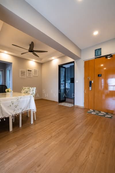 220A Sumang Lane, 220A Sumang Lane, 3 Bedrooms, 1,001 sqft, HDB Flat For Sale, by Roselynn Ahmad, 500212073 - Living and Dining - PropertyGuru.com.sg