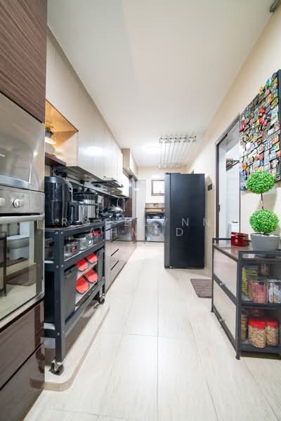 275D Jurong West Street 25, 275D Jurong West Street 25, 3 Bedrooms, 1,195 sqft, HDB Flat For Sale, by Roselynn Ahmad, 500212080 - Kitchen - PropertyGuru.com.sg