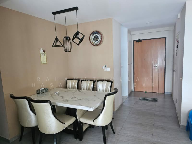 122A Punggol Edge, 122A Edgedale Plains, 3 Bedrooms, 1,001 sqft, HDB Flat For Sale, by Rahamathullah Hasan Ali Akbar, 500212088 - Dining Room - PropertyGuru.com.sg