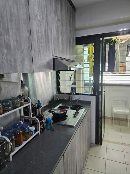 122A Punggol Edge, 122A Edgedale Plains, 3 Bedrooms, 1,001 sqft, HDB Flat For Sale, by Rahamathullah Hasan Ali Akbar, 500212088 - Kitchen - PropertyGuru.com.sg