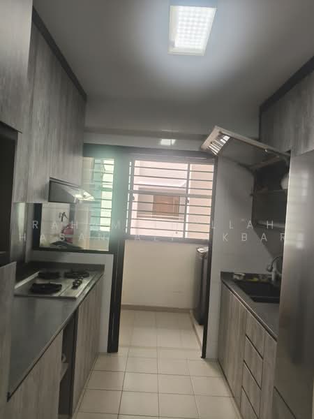 122A Punggol Edge, 122A Edgedale Plains, Hougang / Punggol / Sengkang, 3 Bedrooms, 1,001 sqft, HDB Flat For Sale, by Rahamathullah Hasan Ali Akbar, 500212088 - Kitchen - PropertyGuru.com.sg