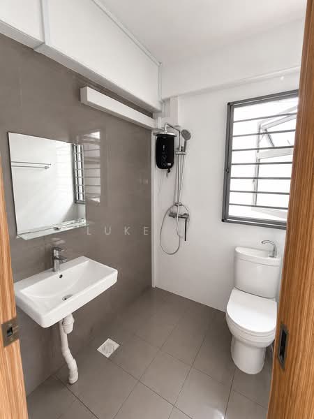 478A Yishun Street 44, 478A Yishun Street 44, 1 Bedroom, 506 sqft, HDB Flat For Sale, by Luke Lim, 500212089 - Bathroom - PropertyGuru.com.sg