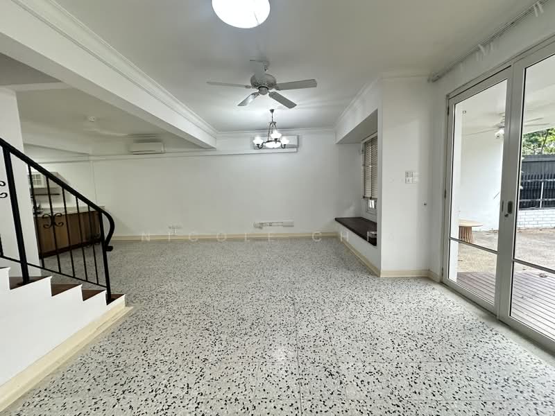 Kasai Road, Kasai Road, 3 Bedrooms, 2,000 sqft, Terraced House For Rent, by Nicole Chia, 500212092 - Living Room - PropertyGuru.com.sg