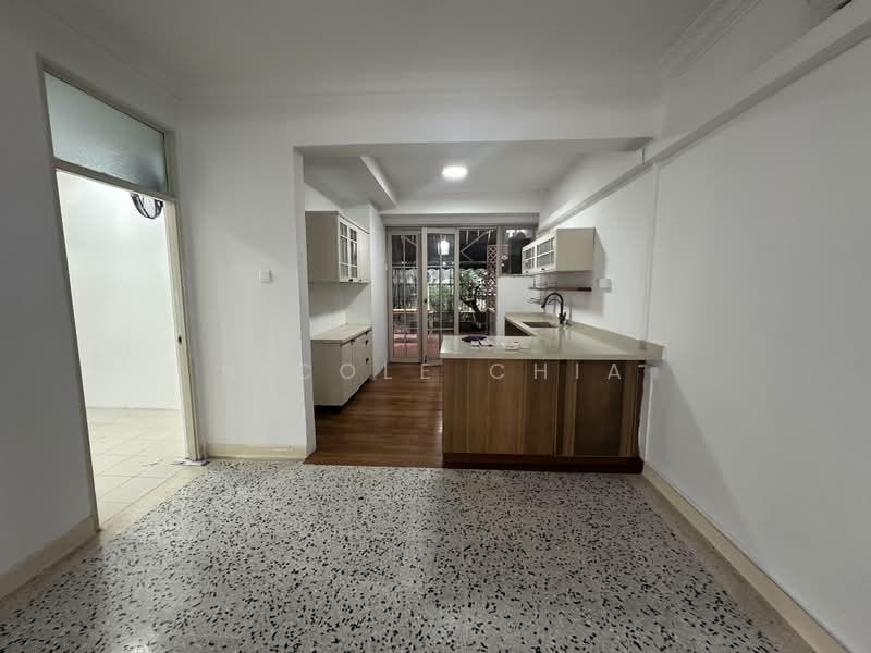 Kasai Road, Kasai Road, 3 Bedrooms, 2,000 sqft, Terraced House For Rent, by Nicole Chia, 500212092 - Kitchen - PropertyGuru.com.sg