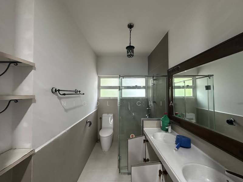 Kasai Road, Kasai Road, 3 Bedrooms, 2,000 sqft, Terraced House For Rent, by Nicole Chia, 500212092 - Bathroom - PropertyGuru.com.sg