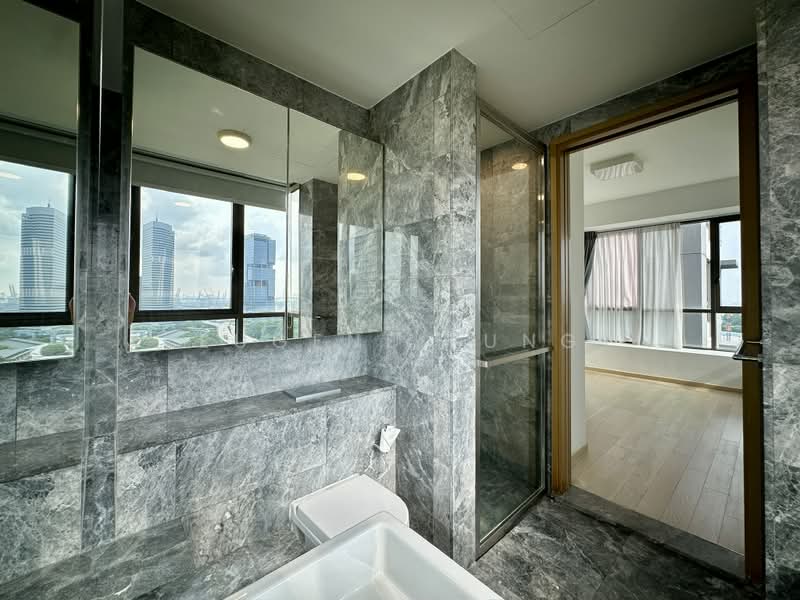 Skyline Residences, 612 Telok Blangah Road, 2 Bedrooms, 829 sqft, Condominium For Sale, by Eugene Fung, 500212096 - Bathroom - PropertyGuru.com.sg