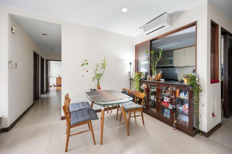 Rosewood, 11 Rosewood Drive, 3 Bedrooms, 1,173 sqft, Condominium For Sale, by Sebastian Tan, 500212101 - Dining Room - PropertyGuru.com.sg