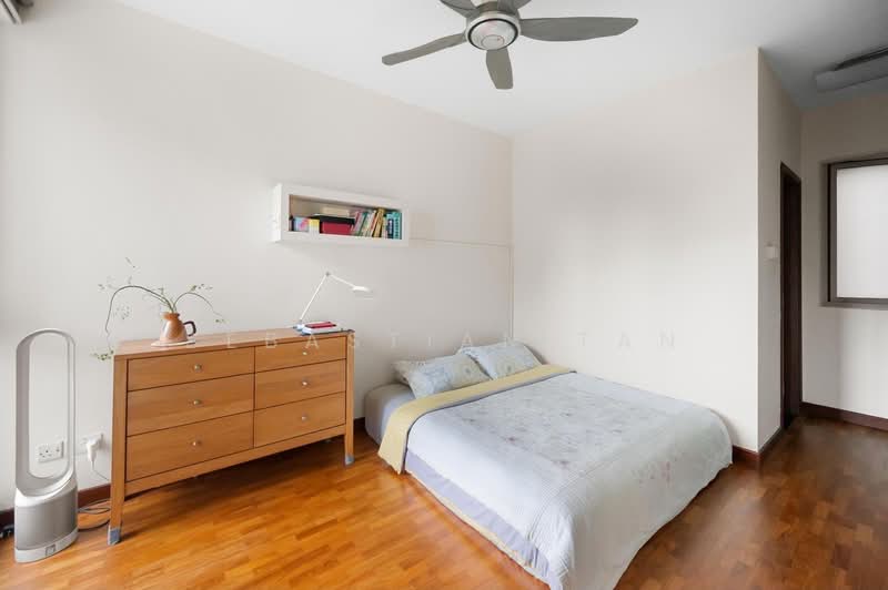 Rosewood, 11 Rosewood Drive, 3 Bedrooms, 1,173 sqft, Condominium For Sale, by Sebastian Tan, 500212101 - Bedroom - PropertyGuru.com.sg