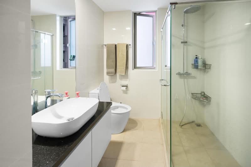 Rosewood, 11 Rosewood Drive, 3 Bedrooms, 1,173 sqft, Condominium For Sale, by Sebastian Tan, 500212101 - Bathroom - PropertyGuru.com.sg