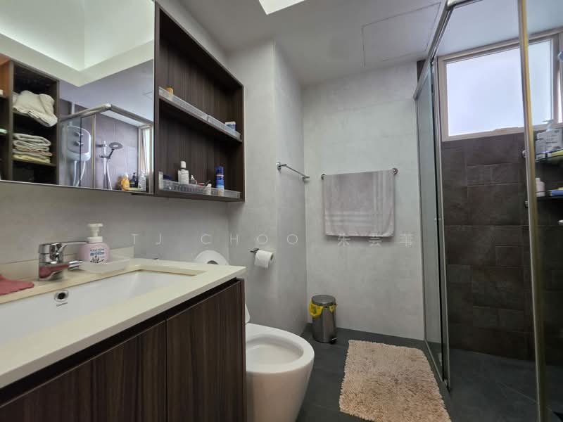 Yishun Sapphire, 42 Canberra Drive, 4 Bedrooms, 2,100 sqft, Condominium For Sale, by TJ Choo 朱芸苇, 500212104 - Bathroom - PropertyGuru.com.sg