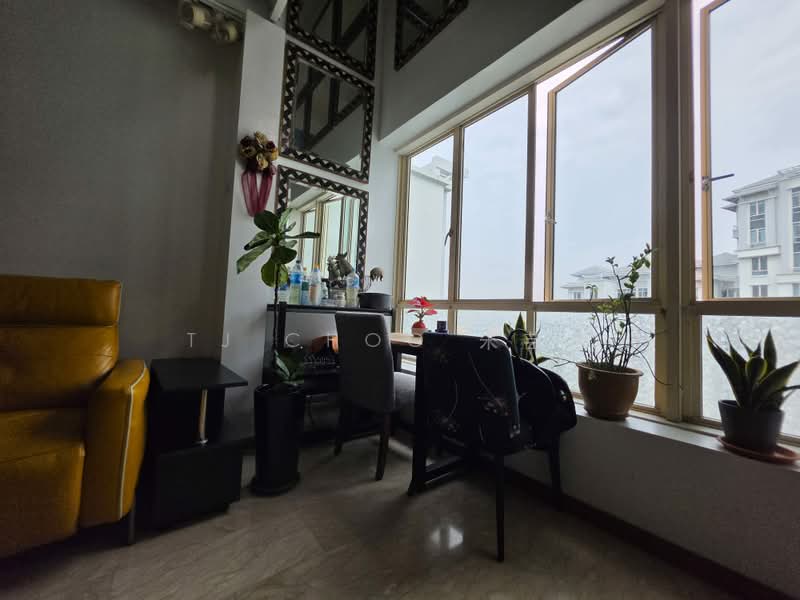Yishun Sapphire, 42 Canberra Drive, 4 Bedrooms, 2,100 sqft, Condominium For Sale, by TJ Choo 朱芸苇, 500212104 - Living Room - PropertyGuru.com.sg